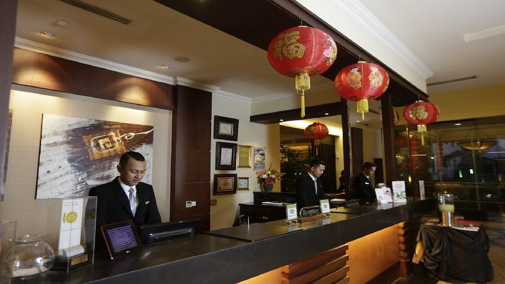格兰德兹瑞皮卡巴鲁酒店 北干巴鲁 外观 照片